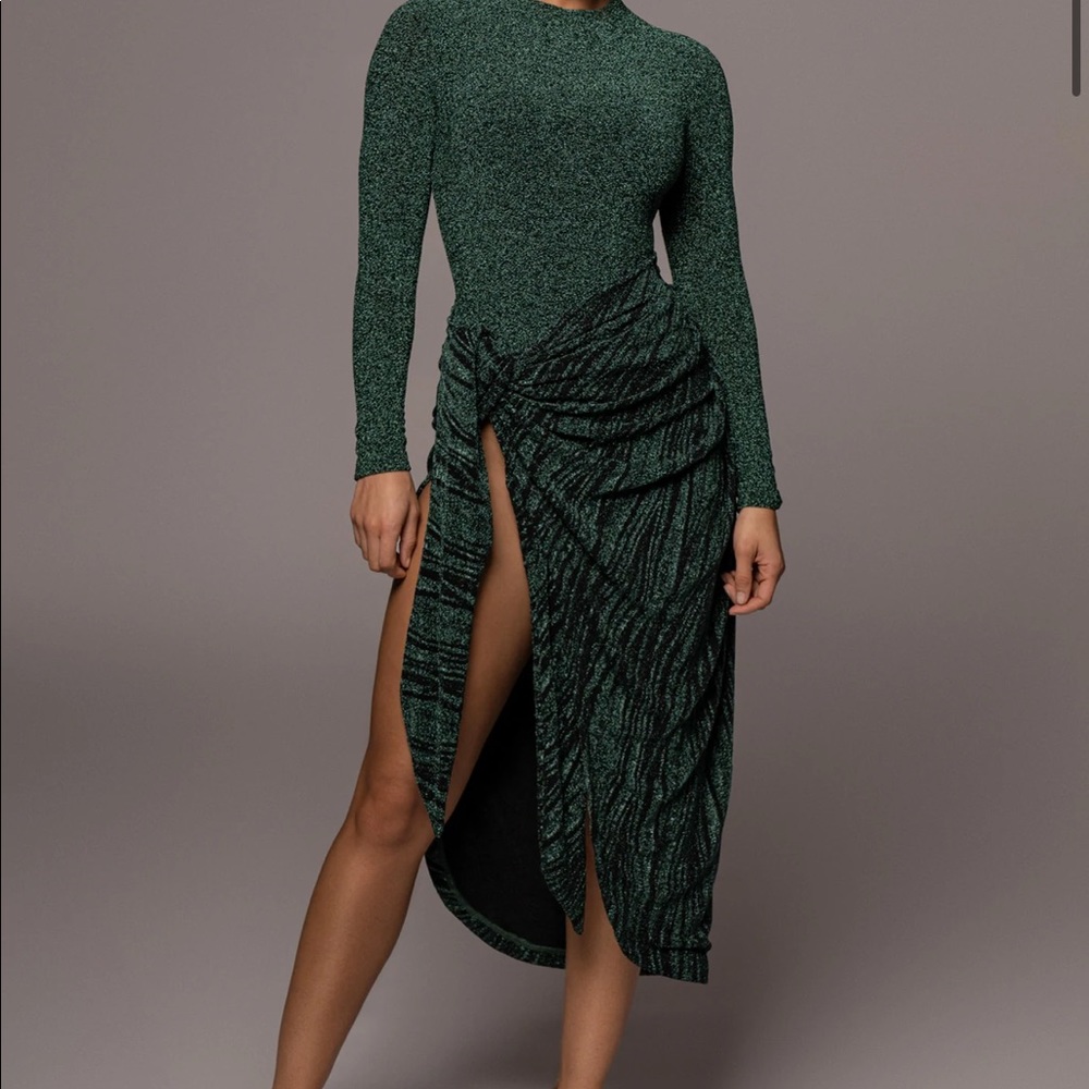 GREEN/BLACK UNTAMED SLIT DRESS